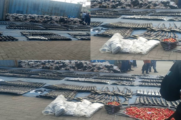 BREAKING: NIGERIA CUSTOMS SEIZES LARGE CACHE OF ARMS, AMMUNITION IN LAGOS 3 A6F0EC2D-CD5D-4455-A9F5-8D15000C6C7D