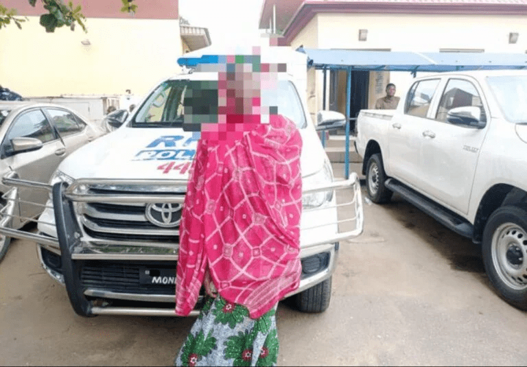 Lagos Police Prevent Elderly Woman’s Suicide Attempt on Carter Bridge