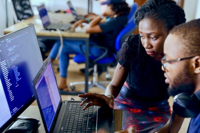 desola-lanre-ologun-kwzWjTnDPLk-unsplash-1